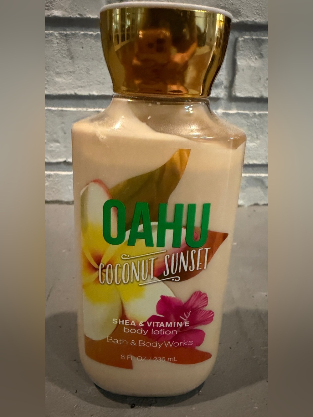 Bath & Body Works OAHU Coconut Sunset Lotion 8 ounce new with tags